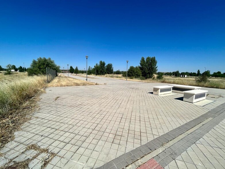 Calle Jesús Grande Aparicio, Ávila, Ávila for sale - Primary Photo - Image 2 of 43