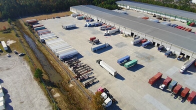 135 Distribution Dr, Savannah, GA for lease Building Photo- Image 2 of 6