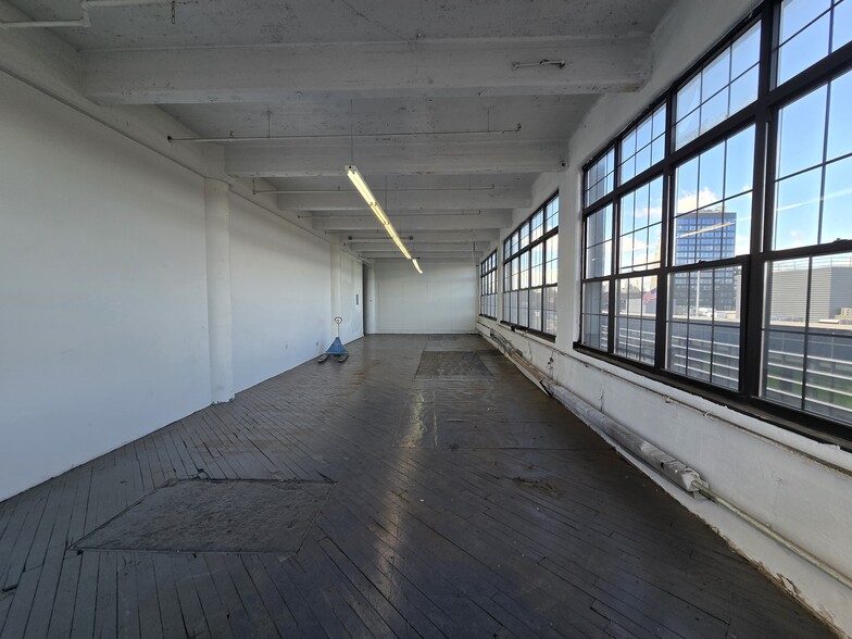 544-560 Park Ave, Brooklyn, NY for lease - Building Photo - Image 3 of 17