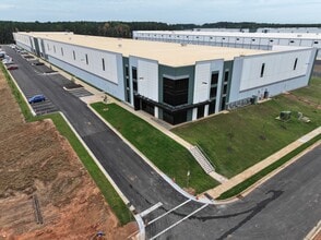 2405 Innovation Loop, Youngsville, NC à louer Photo intérieure- Image 1 de 1