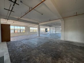 391 Lakeside Ave, Orange, NJ for lease Interior Photo- Image 2 of 4
