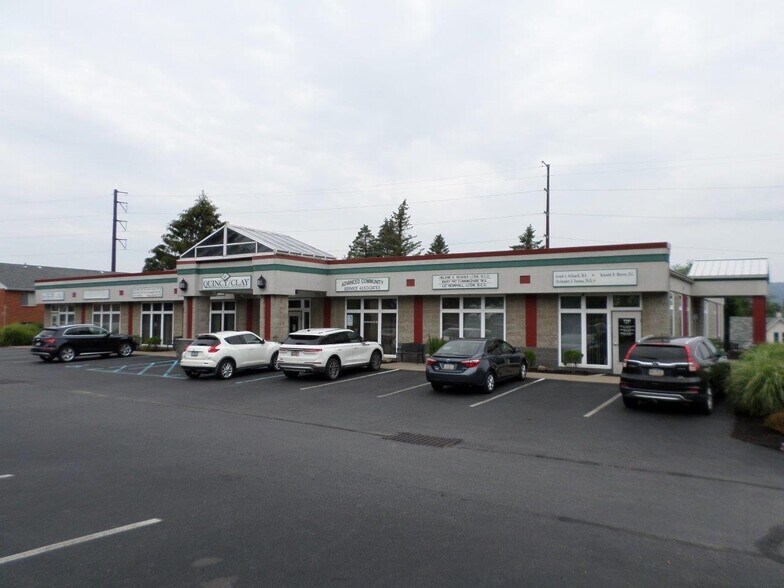 1140-1141 Quincy Ave, Dunmore, PA à louer - Photo du bâtiment - Image 2 de 13