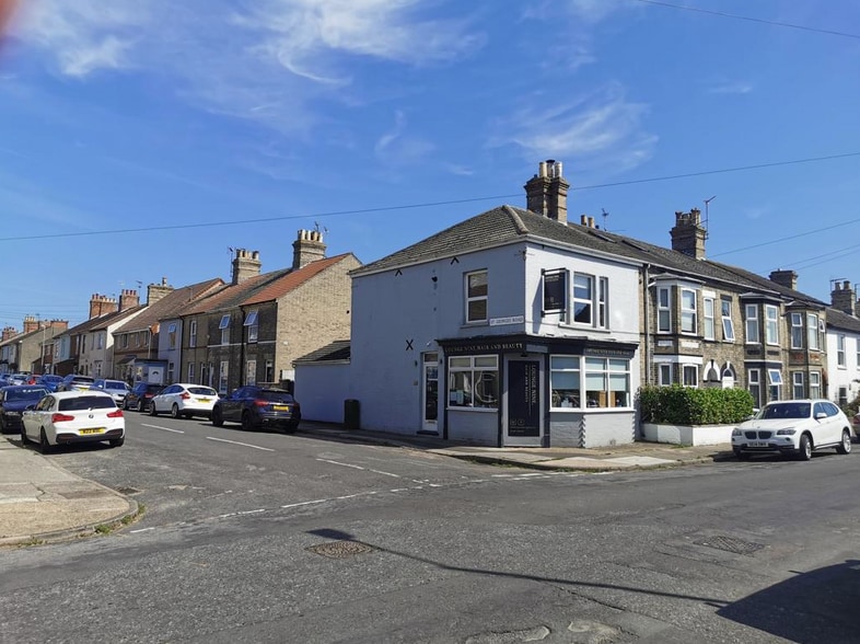 9 All Saints Rd, Lowestoft for lease - Building Photo - Image 1 of 1