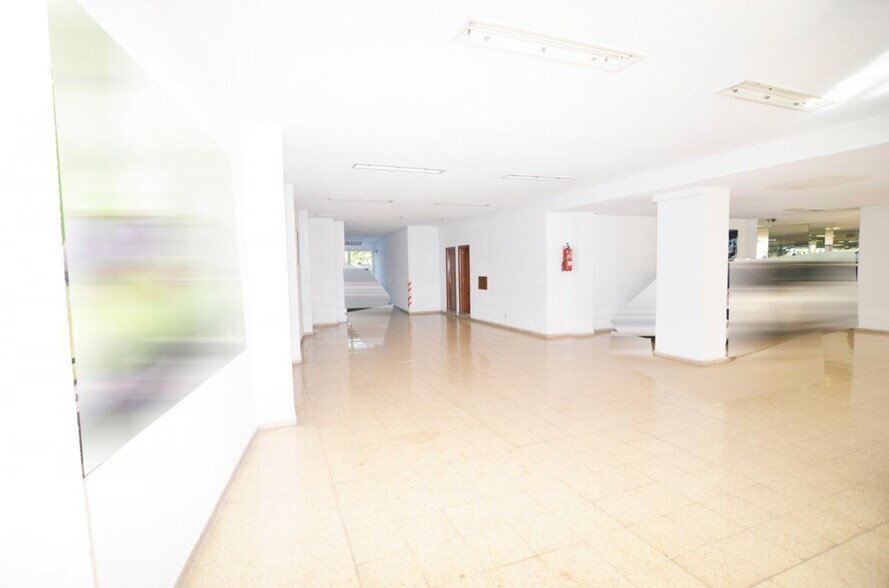 Retail in Salamanca, Salamanca for lease - Primary Photo - Image 2 of 5