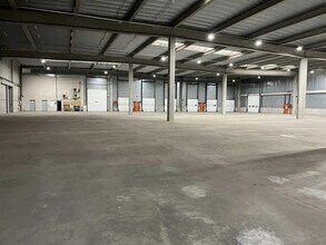 14 Avenue Maréchal Juin, Saint-Laurent-de-Mure for lease Interior Photo- Image 1 of 2