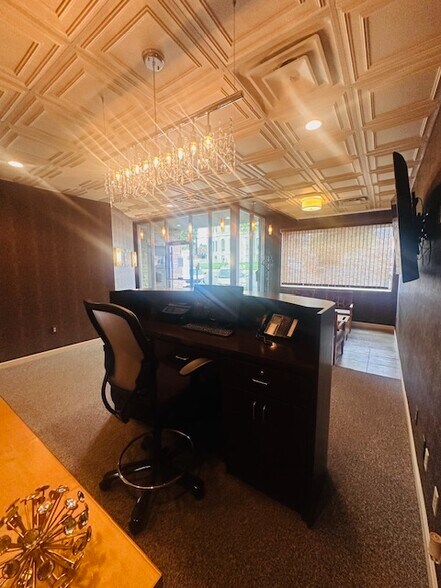 62 Public Sq, Salem, IN à vendre - Photo intérieure - Image 3 de 90