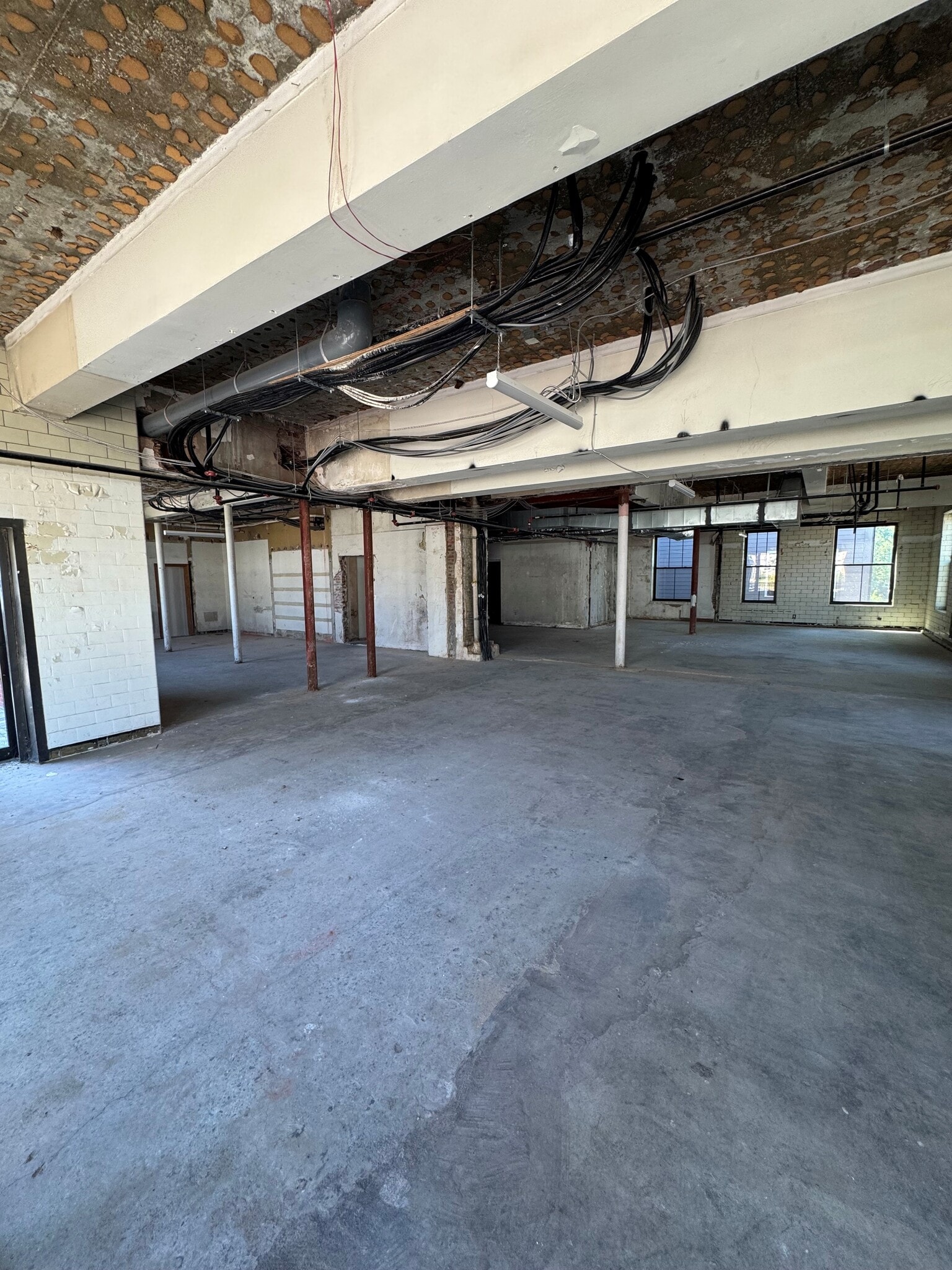 1 1st St, Dover, NH for lease Interior Photo- Image 1 of 6