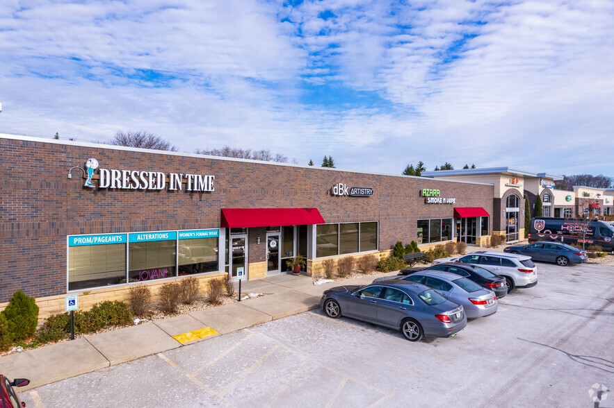 17040 W Greenfield Ave, Brookfield, WI for lease - Building Photo - Image 3 of 13