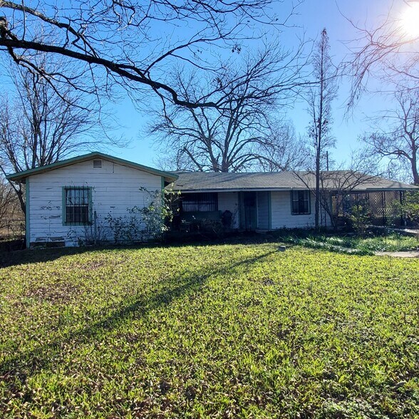 700 W Goforth Rd, Buda, TX à vendre - Photo du bâtiment - Image 3 de 5