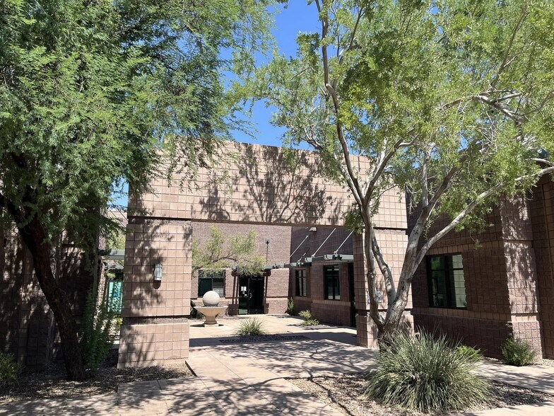 42104 N Venture Dr, Anthem, AZ à vendre - Photo du bâtiment - Image 3 de 9