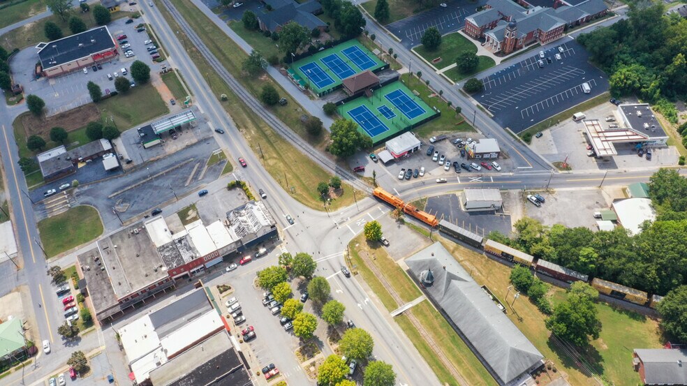 314 City Sq, Belton, SC à vendre - Photo du bâtiment - Image 2 de 8