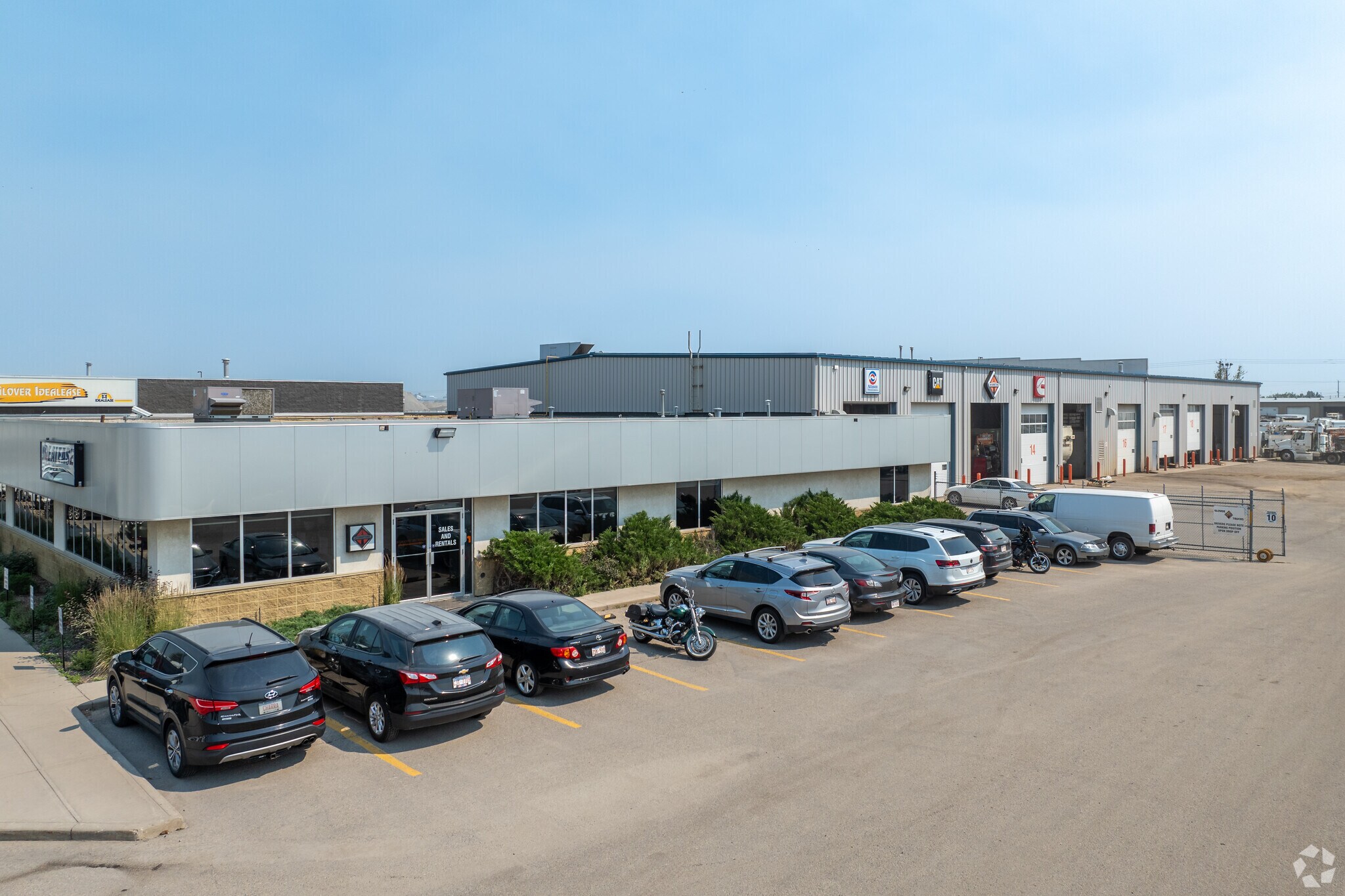 5425 90th Ave SE, Calgary, AB for sale Primary Photo- Image 1 of 4
