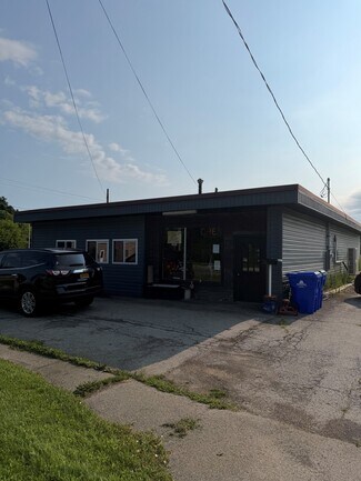 Plus de détails pour 2567 Main St, Newfane, NY - Commerce de détail à louer