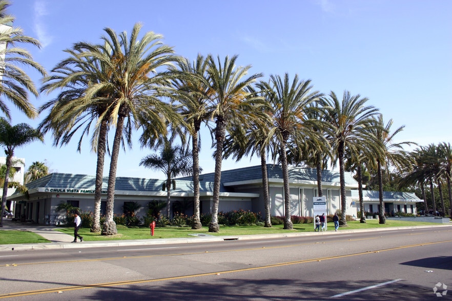 865 3rd Ave, Chula Vista, CA à louer - Photo du bâtiment - Image 1 de 5