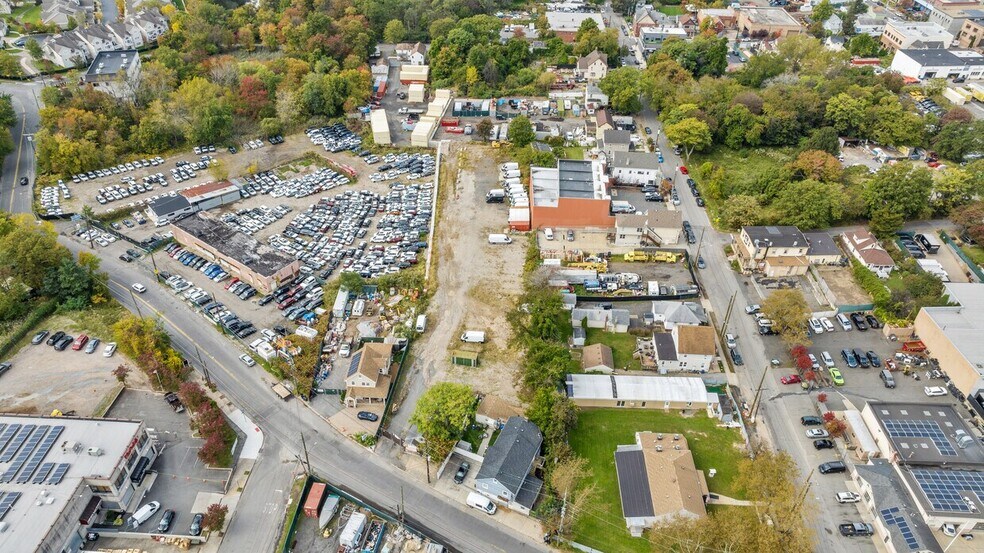 4439 Arthur Kill Rd, Staten Island, NY à vendre - Photo du bâtiment - Image 1 de 22