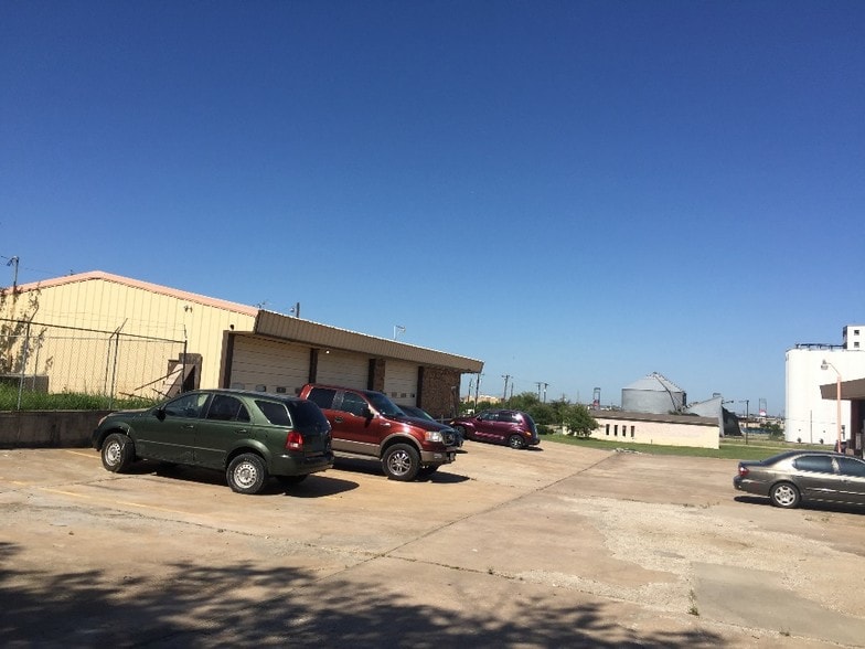 6737 Walnut St, Frisco, TX for sale - Building Photo - Image 3 of 4