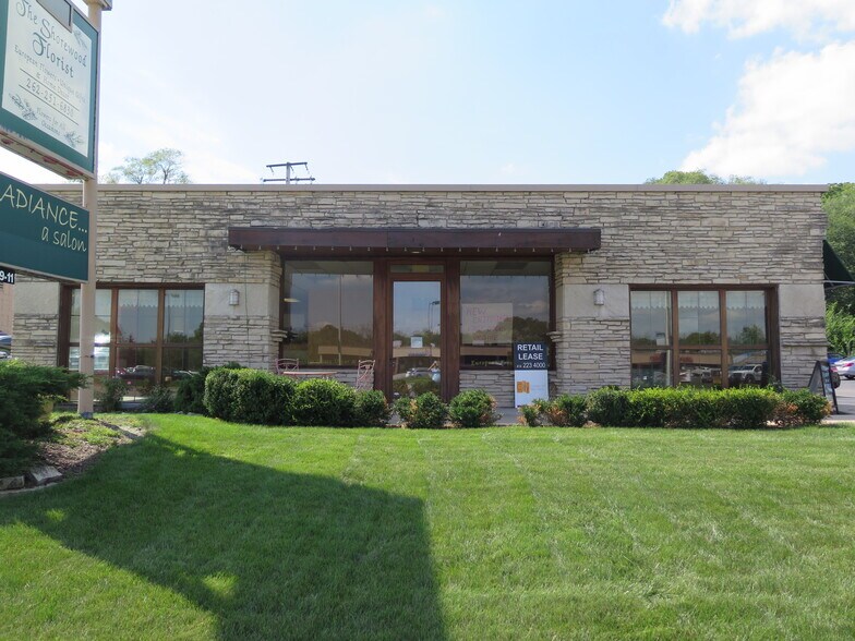 N84W15909 Appleton Ave, Menomonee Falls, WI à louer - Photo du bâtiment - Image 1 de 2