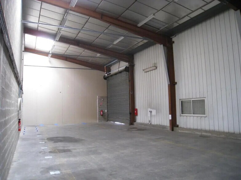 Industrial in Aubagne for lease - Building Photo - Image 2 of 5