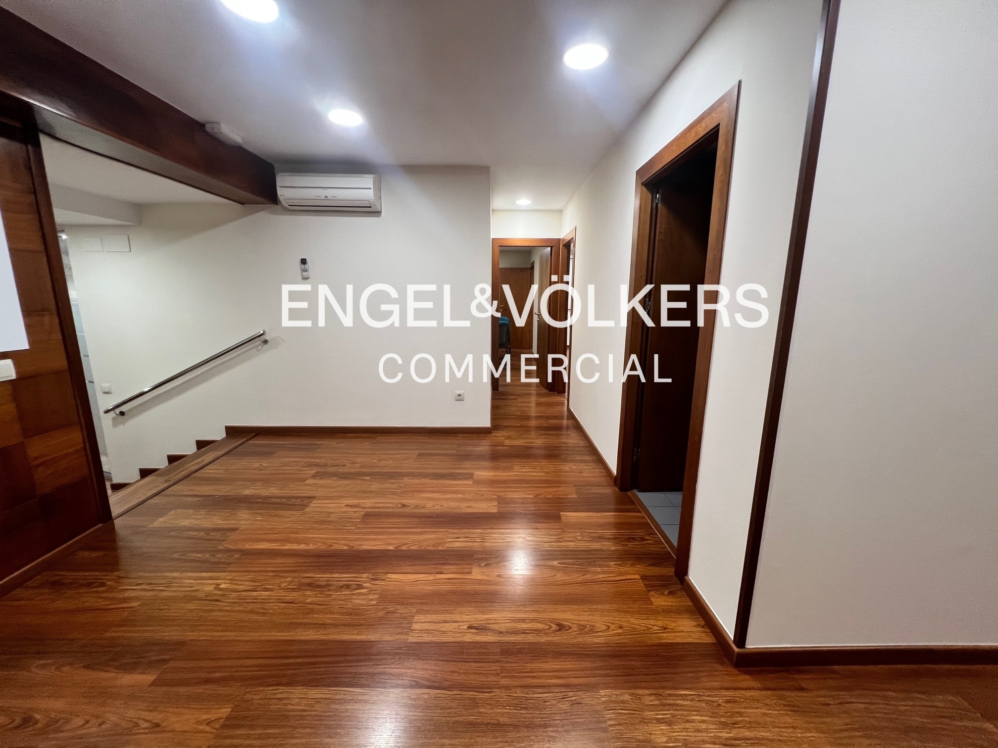 Office in Barcelona, Barcelona for lease Interior Photo- Image 1 of 29