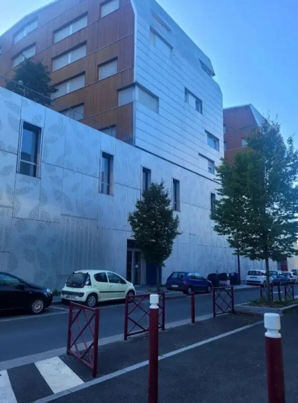 Flex in Fresnes for lease Building Photo- Image 1 of 14