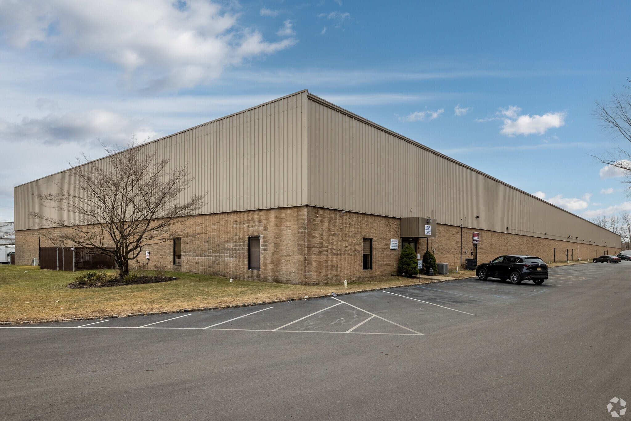 25 Commerce Rd, Fairfield, NJ for lease Primary Photo- Image 1 of 6