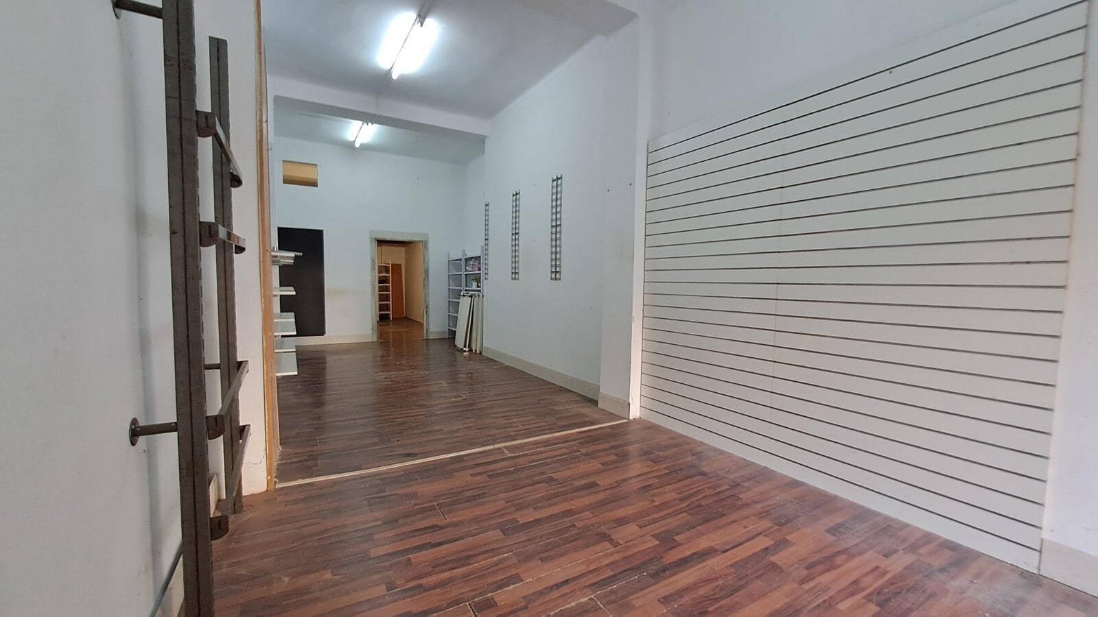 Tarragona, TAR 43004 - Unit Pt02 - - Interior Photo - Image 2 of 9