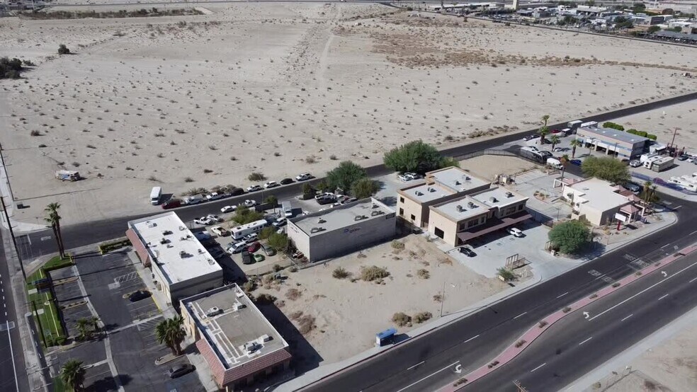 Ramon Road, Thousand Palms, CA à vendre - Vidéo sur l’inscription commerciale - Image 2 de 7