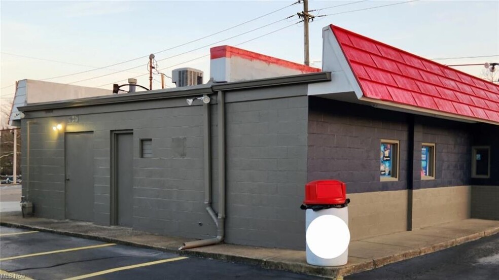 69 E Marshall Rd, Mc Donald, OH for sale - Building Photo - Image 3 of 4