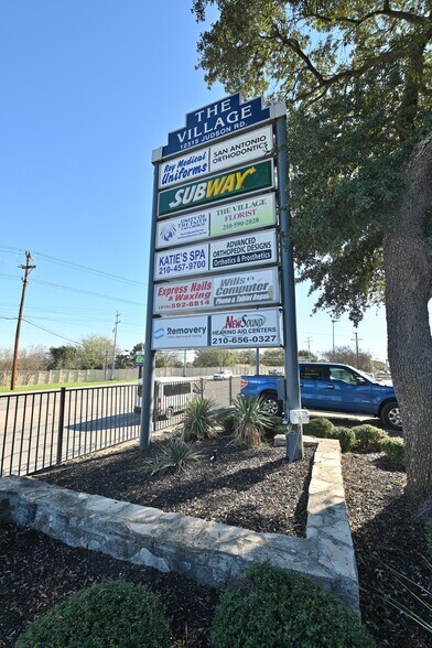 12315 Judson Rd, San Antonio, TX for lease - Building Photo - Image 3 of 5