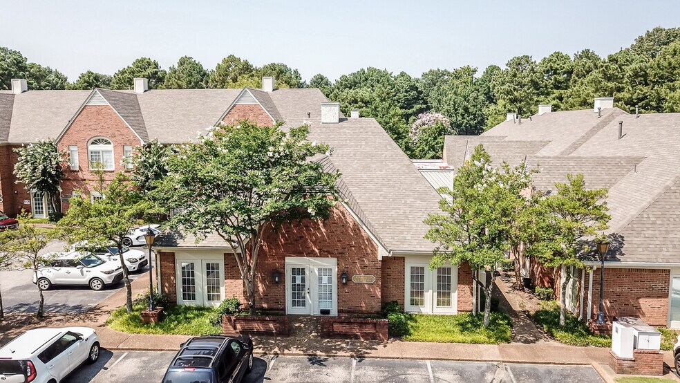1926 Exeter Rd, Germantown, TN à vendre - Photo du bâtiment - Image 3 de 13