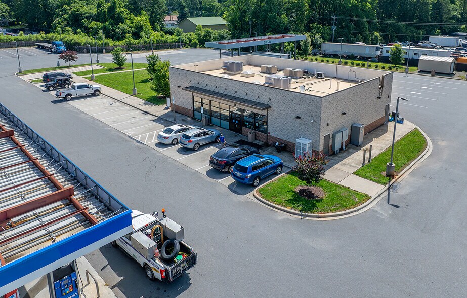 4800 N Graham St, Charlotte, NC à vendre - Photo du bâtiment - Image 2 de 7