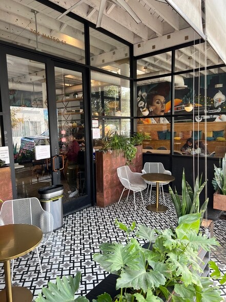 2000 E 7th St, Los Angeles, CA for lease - Building Photo - Image 3 of 29