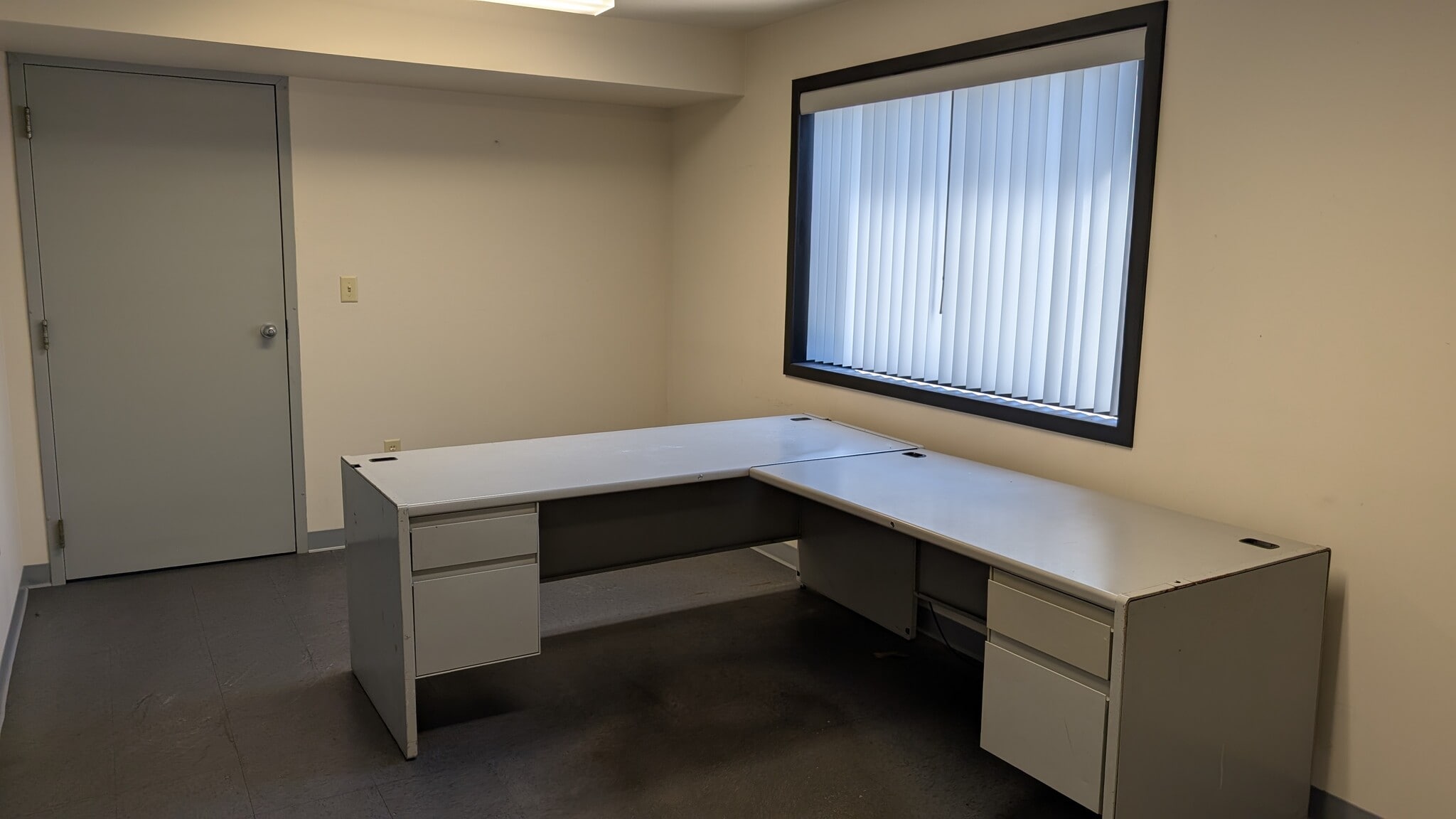 2721 Hemstock St, La Crosse, WI for sale Interior Photo- Image 1 of 2