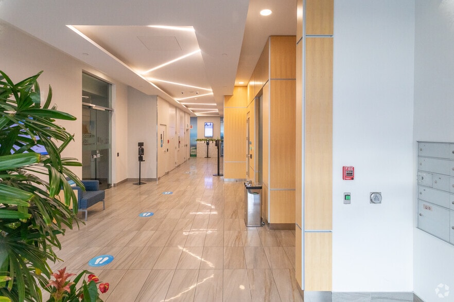 1665 W Broadway, Vancouver, BC for lease - Interior Photo - Image 3 of 6