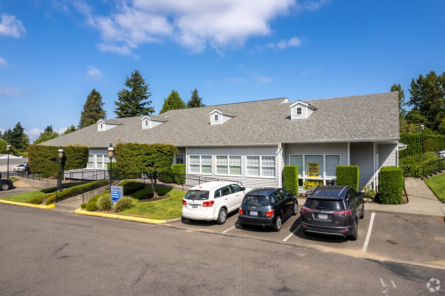 700 S 320th St, Federal Way, WA à vendre - Photo du bâtiment - Image 2 de 4