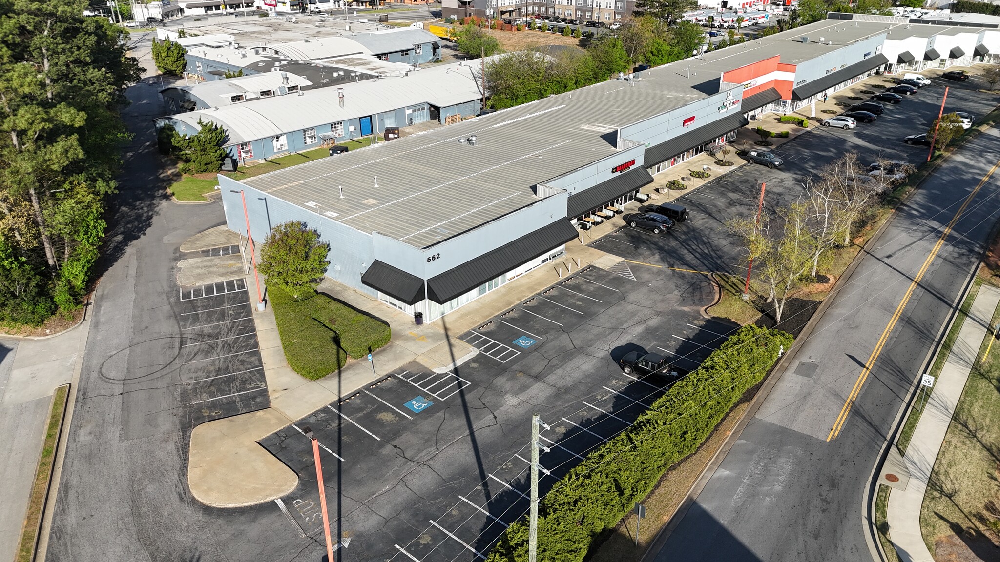 562 Wylie Rd Se, Marietta, GA for lease Building Photo- Image 1 of 5