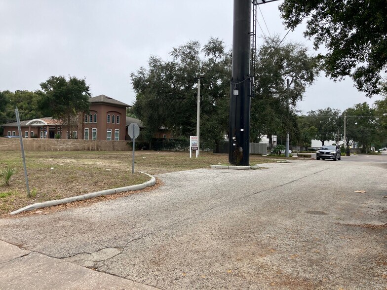 3900 Marguerite st, Tampa, FL for sale - Building Photo - Image 2 of 5