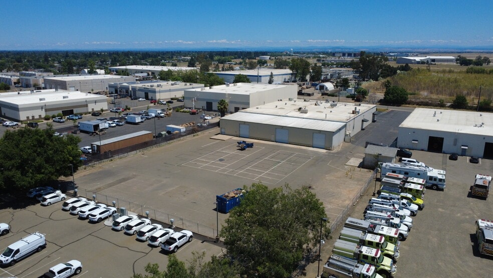 3850 Happy Ln, Sacramento, CA for lease - Building Photo - Image 2 of 5