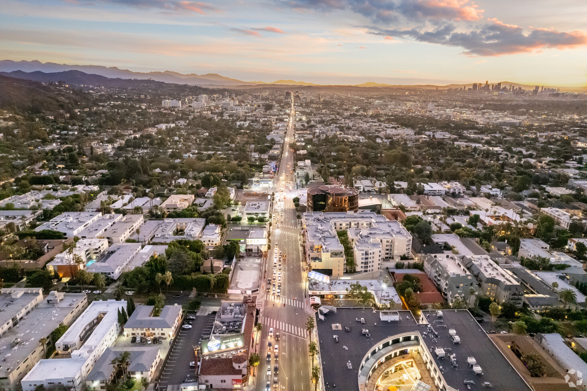 7979 W Sunset Blvd, Los Angeles, CA for lease Primary Photo- Image 1 of 13