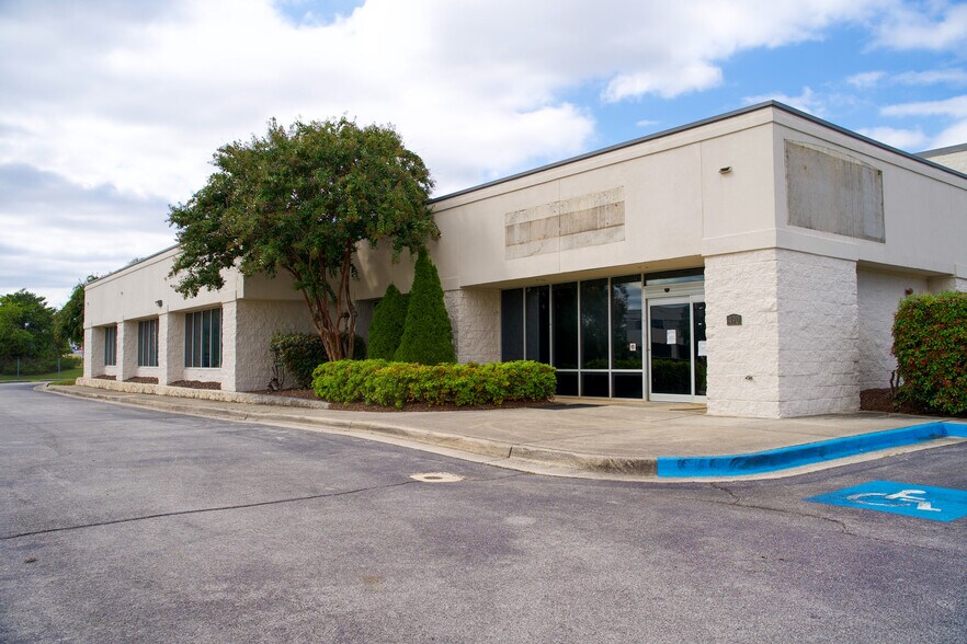 490 Production Ave, Madison, AL à louer - Photo intérieure - Image 3 de 13