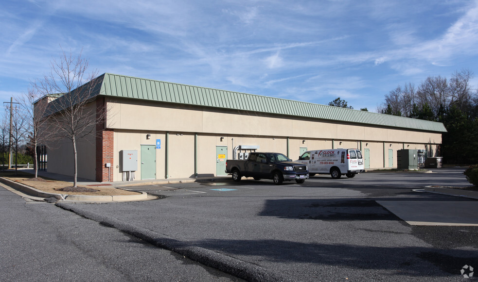 2820 Peachtree Industrial Blvd, Duluth, GA for sale - Building Photo - Image 2 of 11