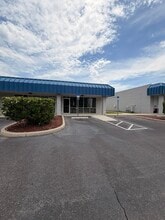 1025-1045 Blanding Blvd, Orange Park, FL for lease Interior Photo- Image 2 of 2