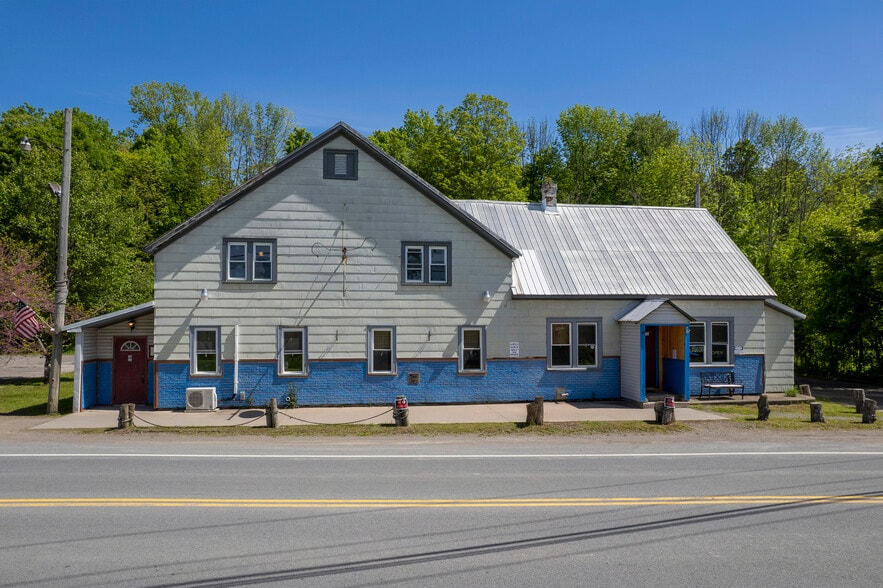 5345 Lee Center Taberg Rd, Lee Center, NY à vendre - Photo du bâtiment - Image 2 de 49