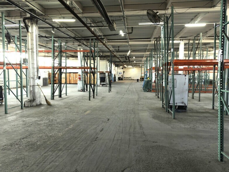 104-20 Dunkirk St, Jamaica, NY à vendre - Photo du bâtiment - Image 2 de 6