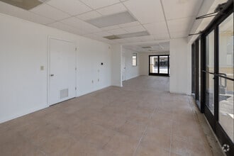 9765 San Jose Blvd, Jacksonville, FL à louer Photo intérieure- Image 2 de 5