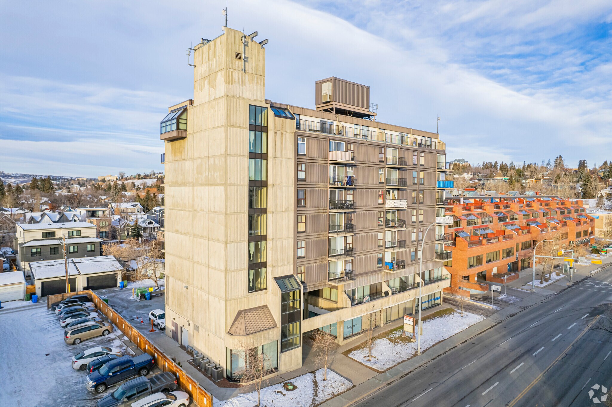 723 14th St NW, Calgary, AB à vendre Photo principale- Image 1 de 1