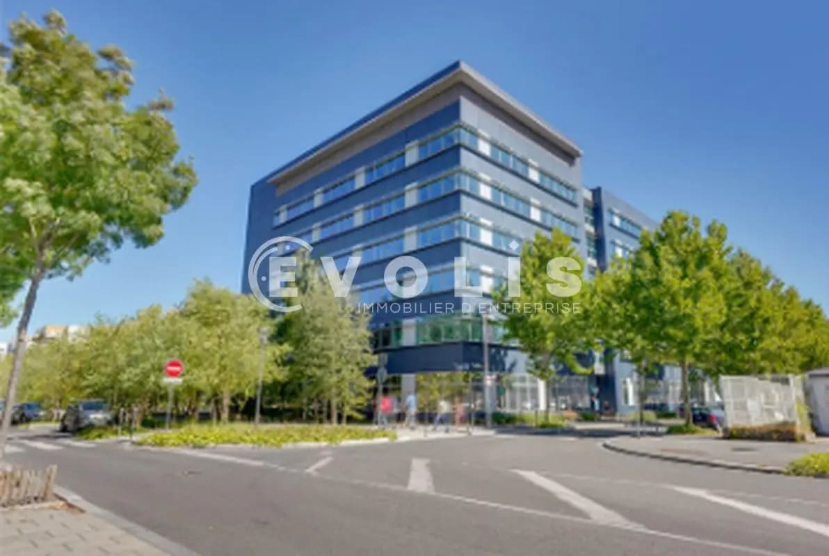 Office in Massy for lease Building Photo- Image 1 of 11