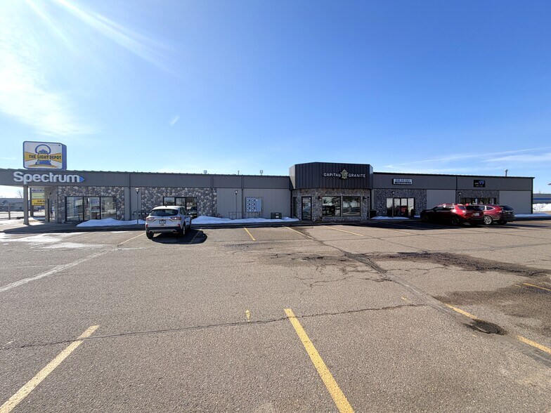 14303 Edgewood Dr, Baxter, MN à louer - Photo du bâtiment - Image 2 de 4