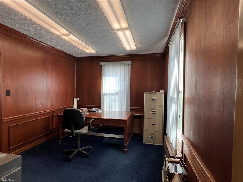 180 Washington St, Conneaut, OH for sale - Building Photo - Image 3 of 9