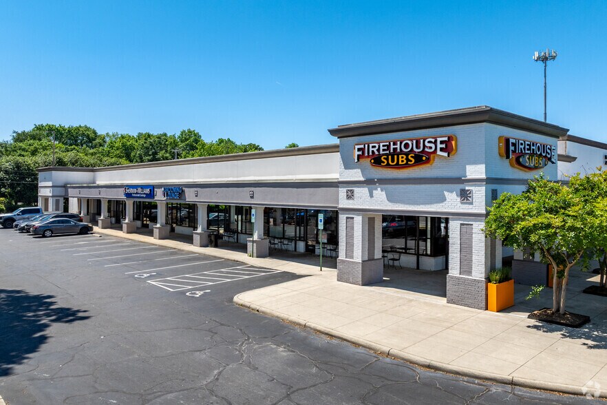 9101 Pineville-Matthews Rd, Pineville, NC à louer - Photo principale - Image 1 de 7